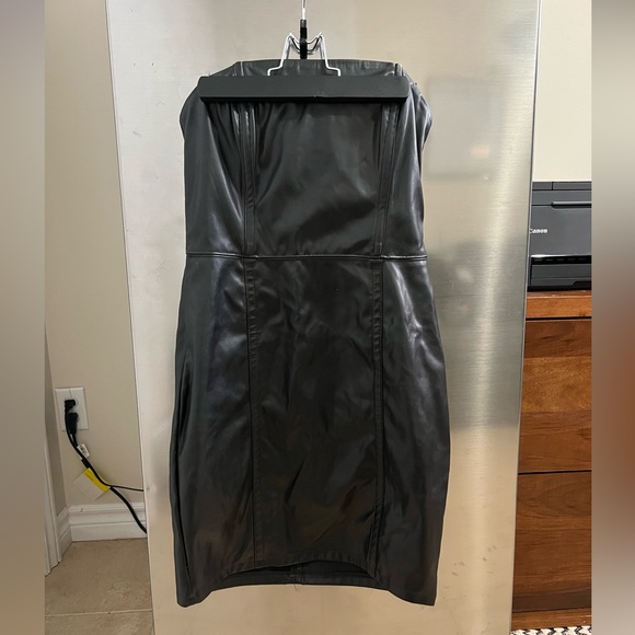 Mini dress - Picture 2 of 2